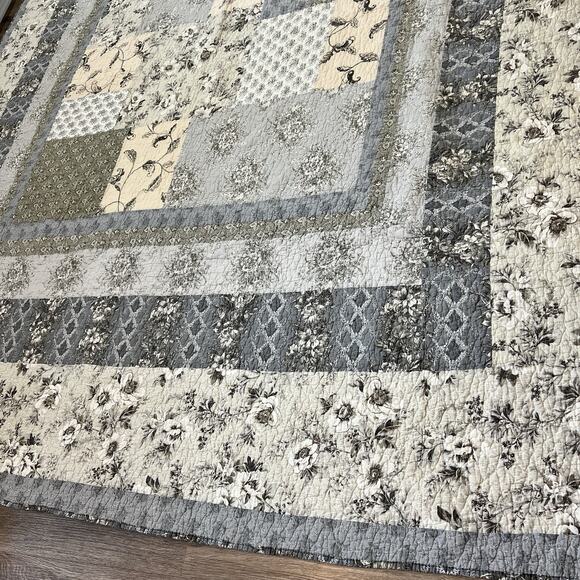 JC Penney Patchwork Quilt King Blue Bedspread Coverlet Cottage Shabby 100x84 - Picture 6 of 12